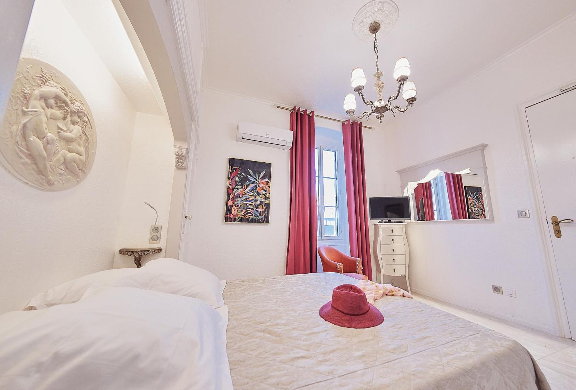 Le Magnolia Hotell Calvi  Exteriör bild