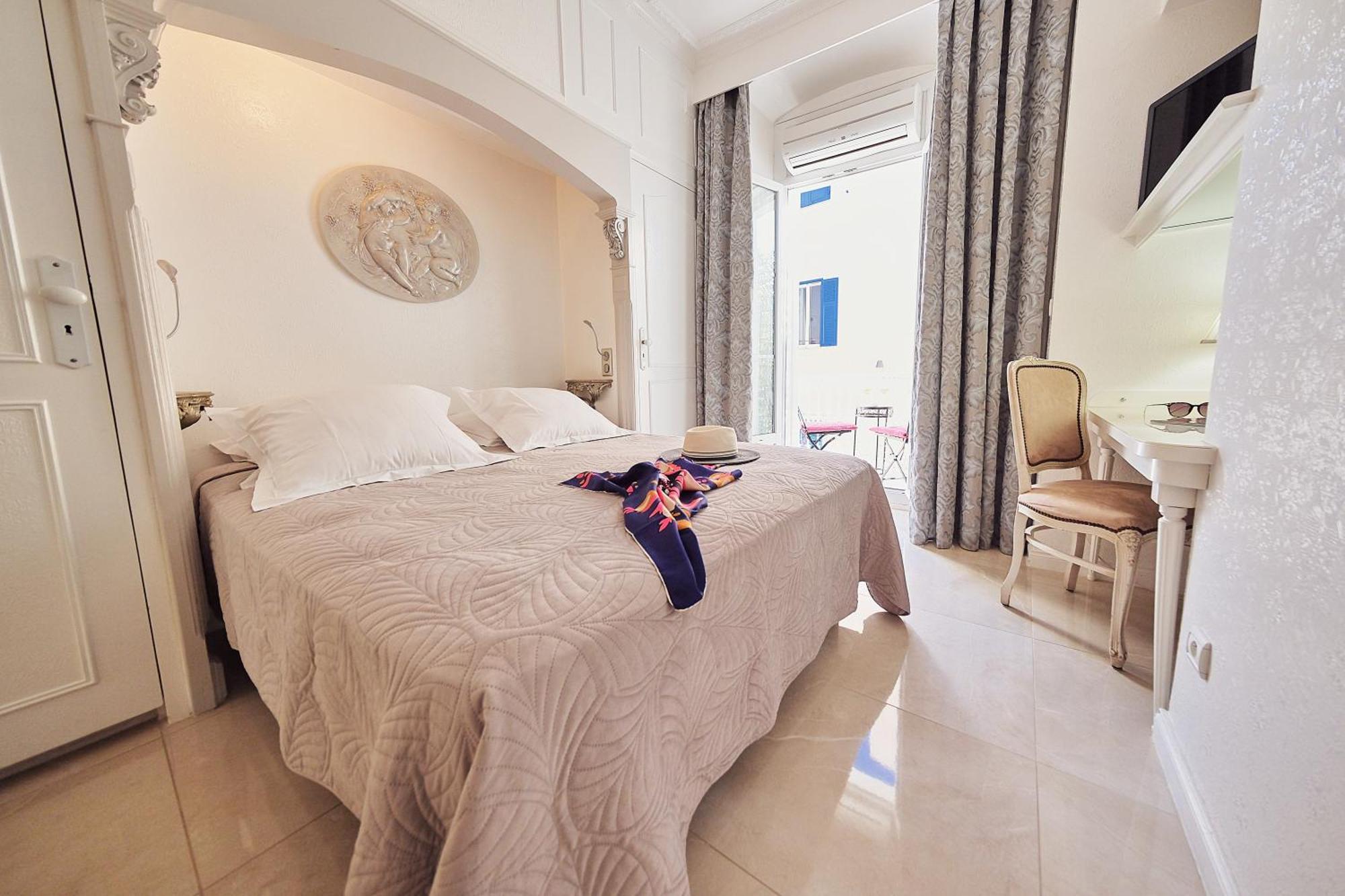 Le Magnolia Hotell Calvi  Exteriör bild
