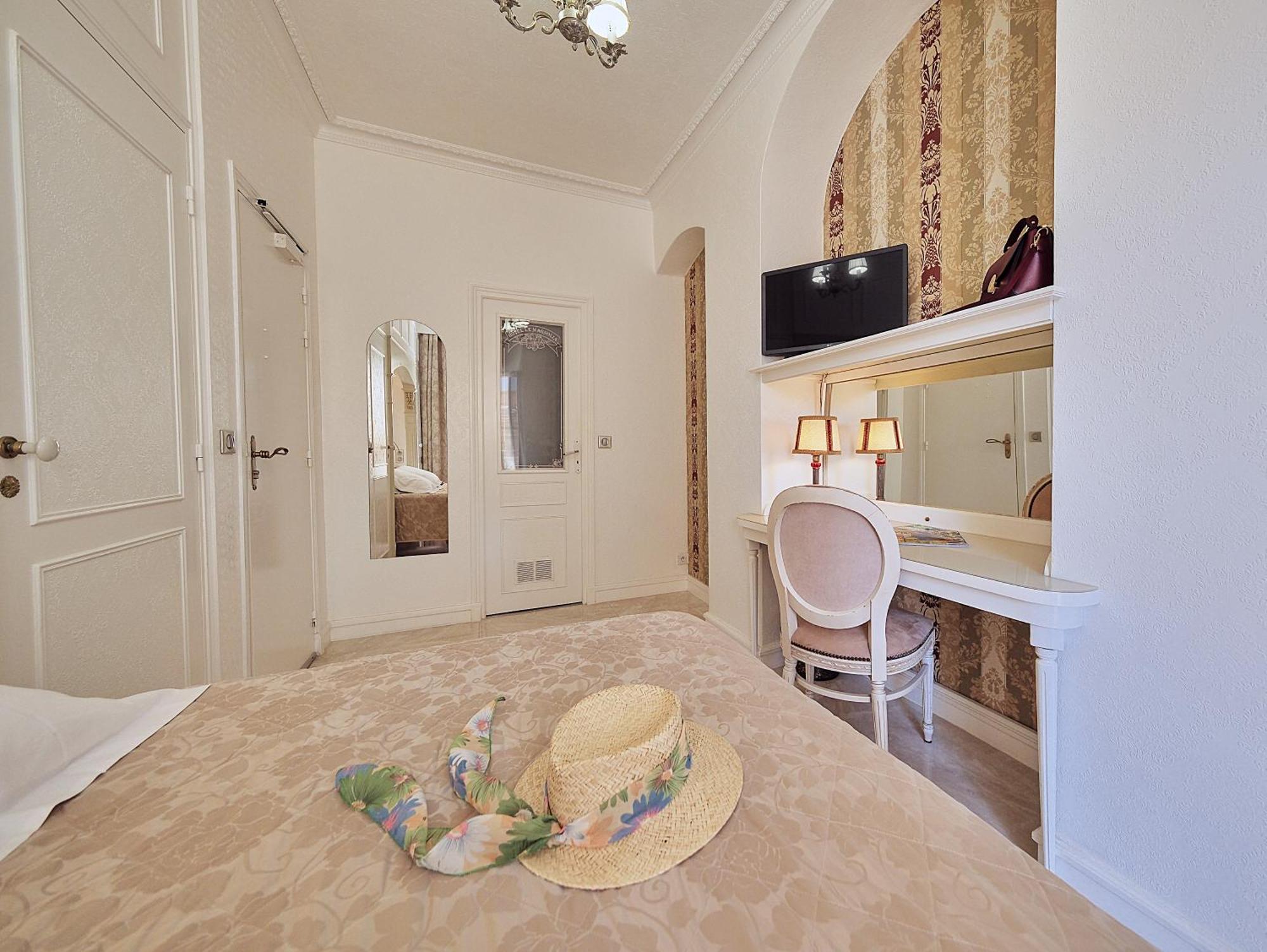 Le Magnolia Hotell Calvi  Exteriör bild