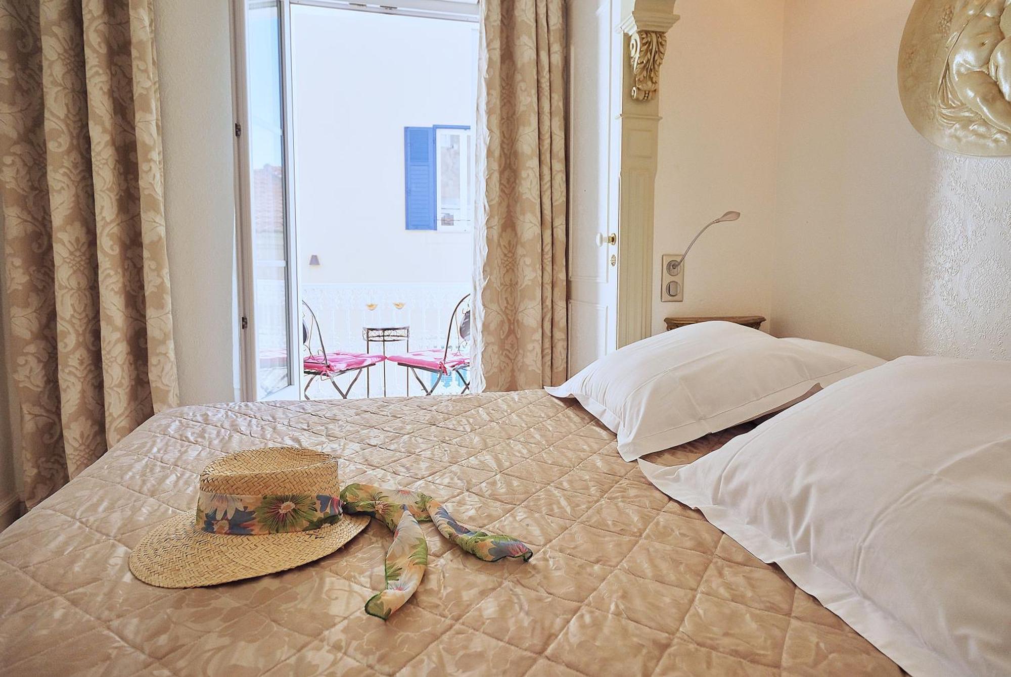 Le Magnolia Hotell Calvi  Exteriör bild