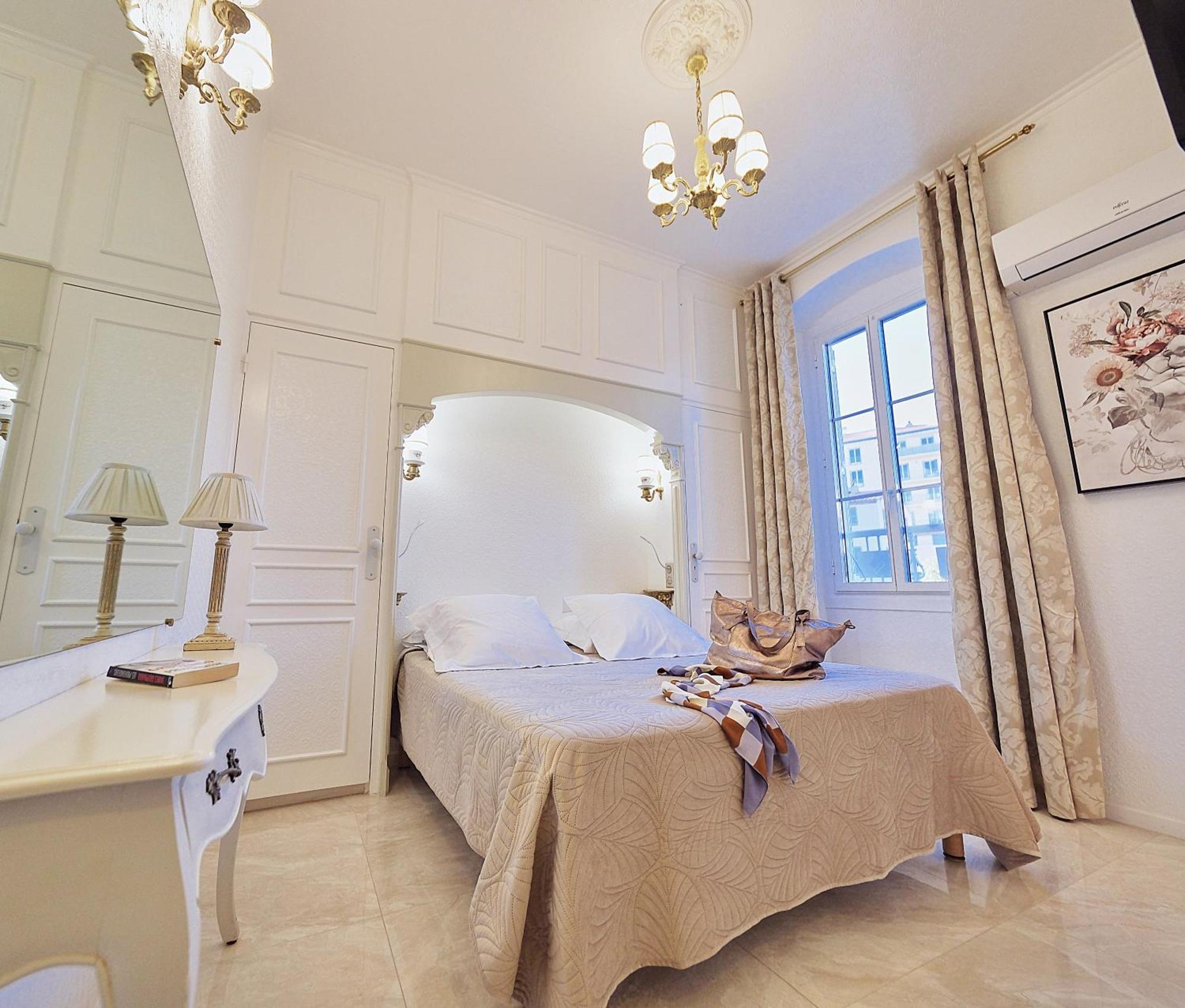 Le Magnolia Hotell Calvi  Exteriör bild