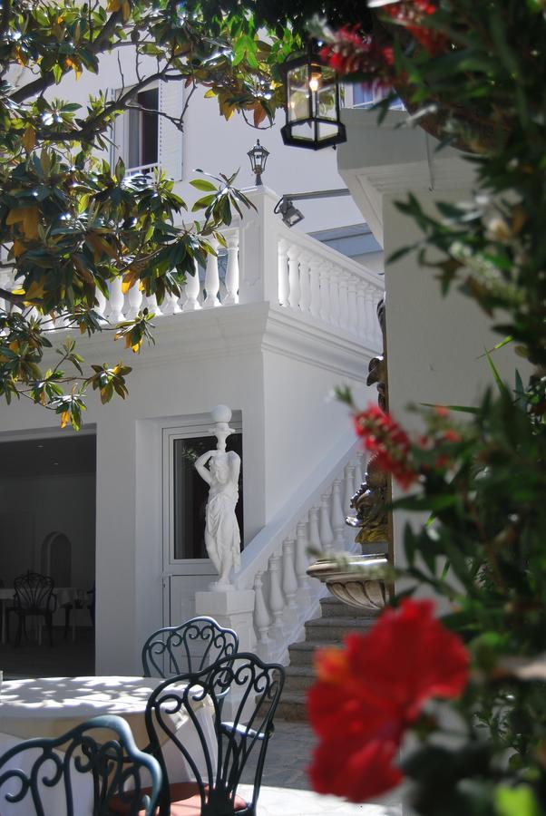 Le Magnolia Hotell Calvi  Exteriör bild
