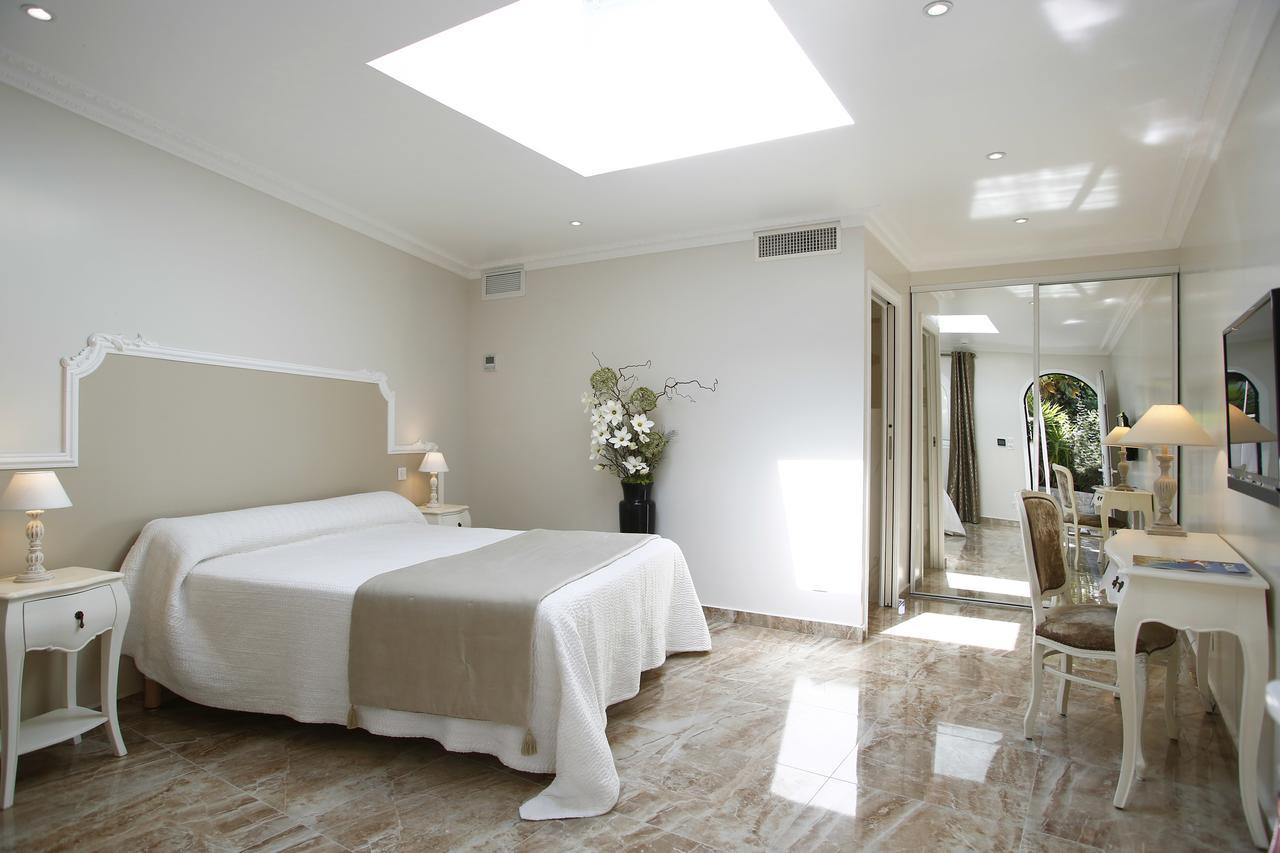 Le Magnolia Hotell Calvi  Exteriör bild