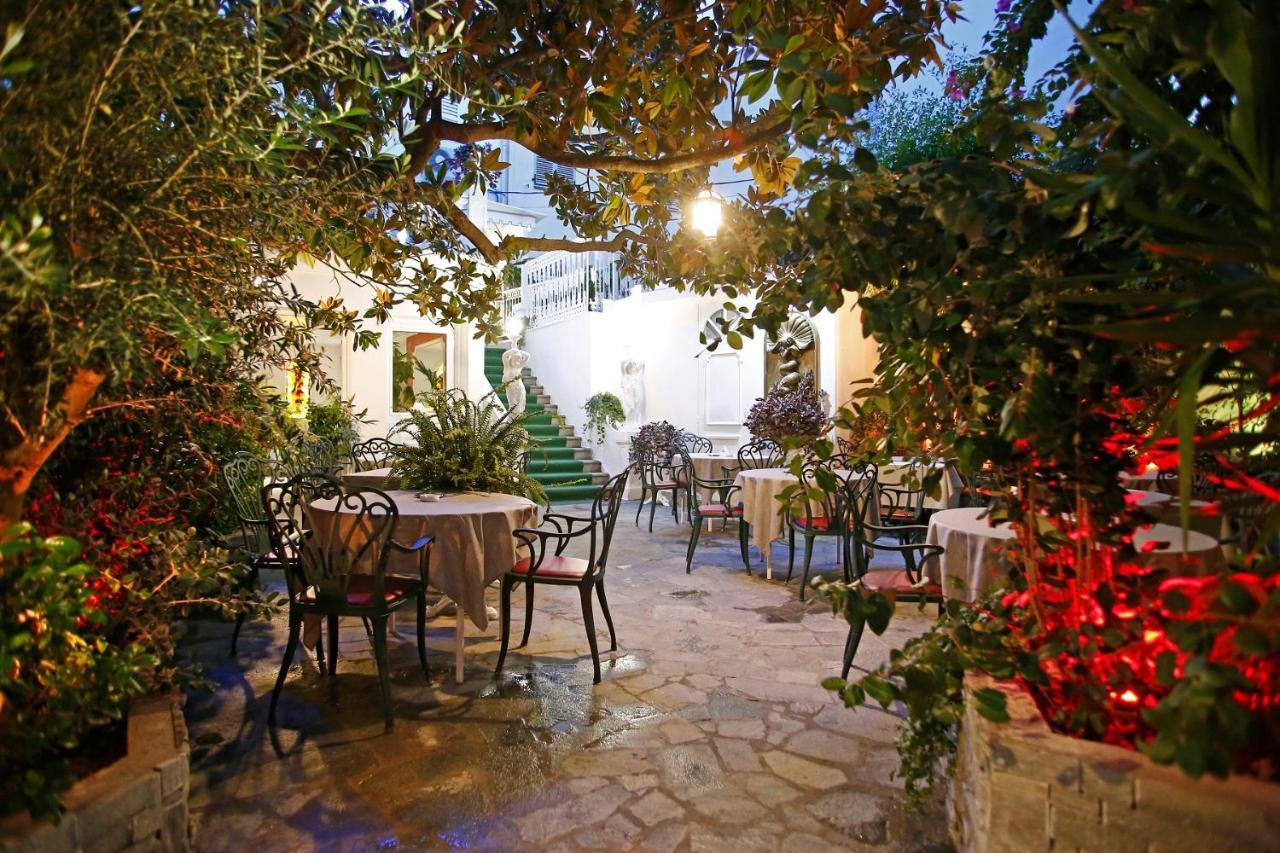 Le Magnolia Hotell Calvi  Exteriör bild